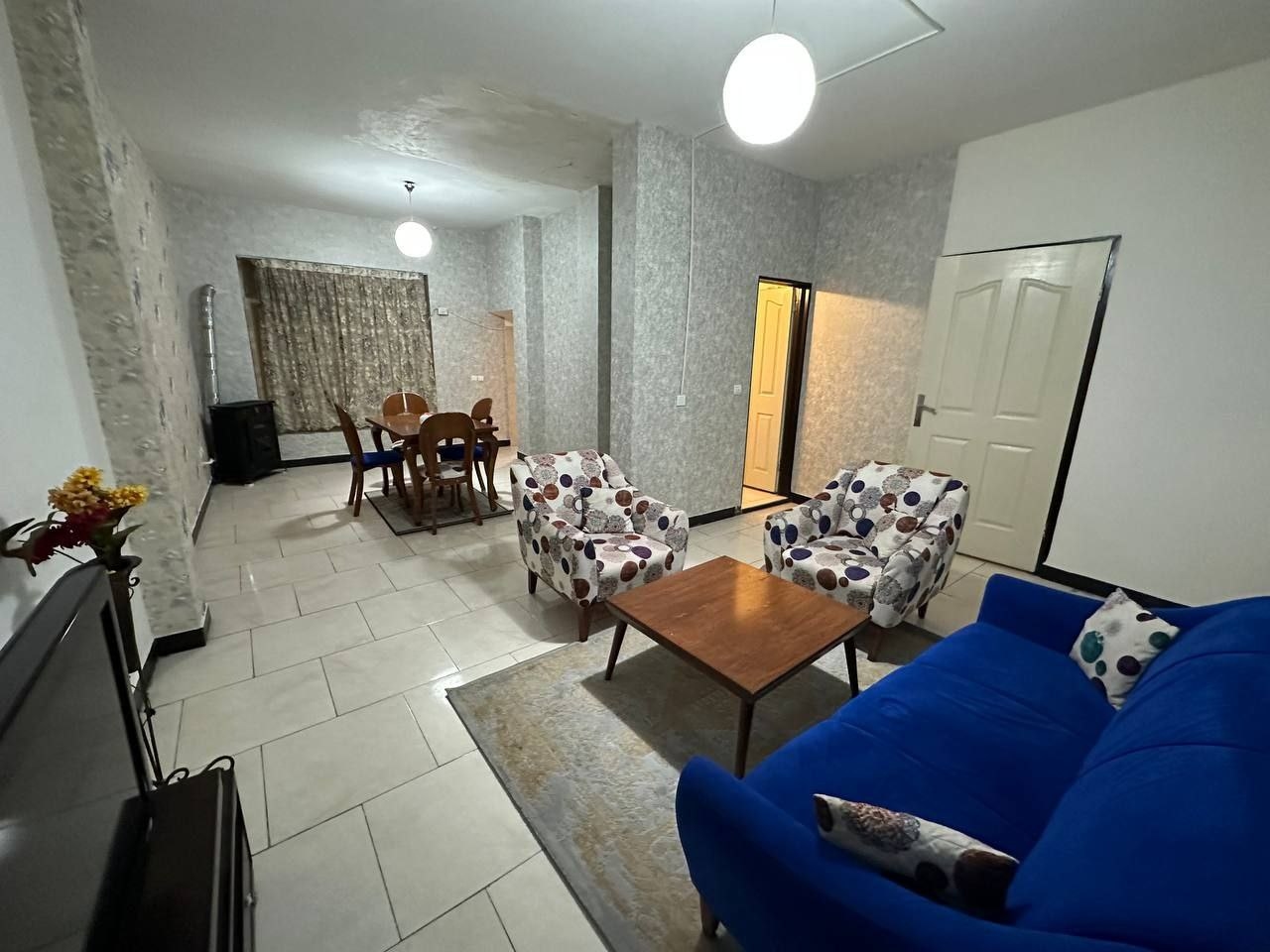 اجاره آپارتمان مبله  یک خوابه در جمهوری - مرکز شهر تهران همکف