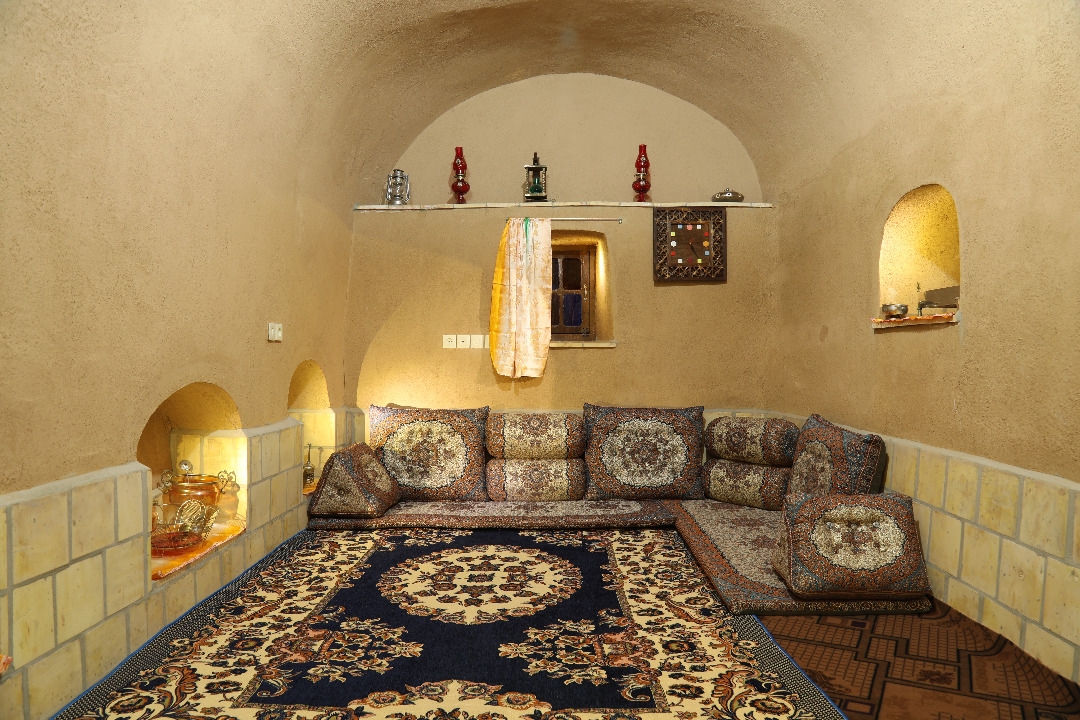 اجاره اقامتگاه بومگردی در مدوار مهریز - یزد