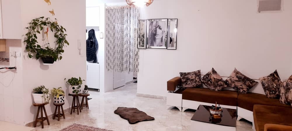 اجاره آپارتمان مبله در فاز شش پرند-دوخوابه طبقه چهار