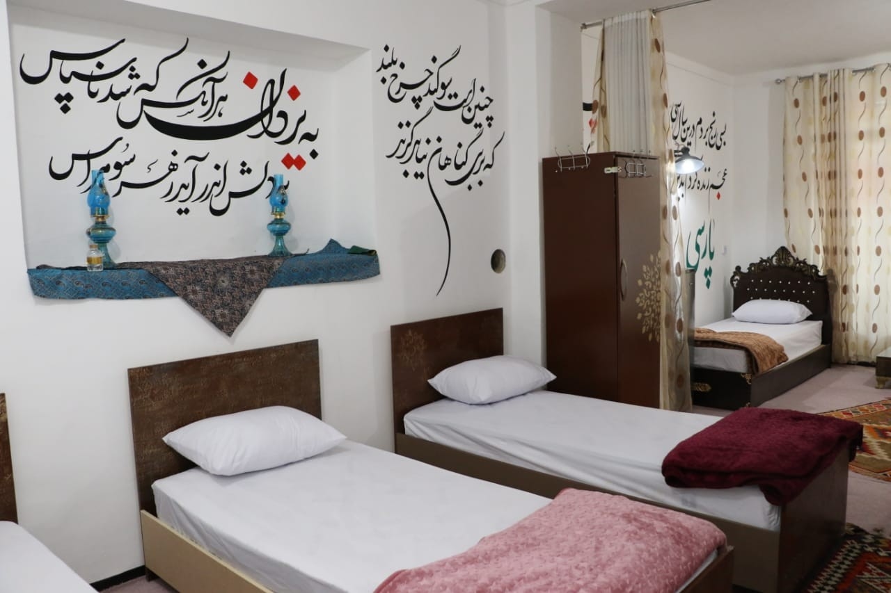 اجاره خانه سنتی در شهر خفر - سین دخت