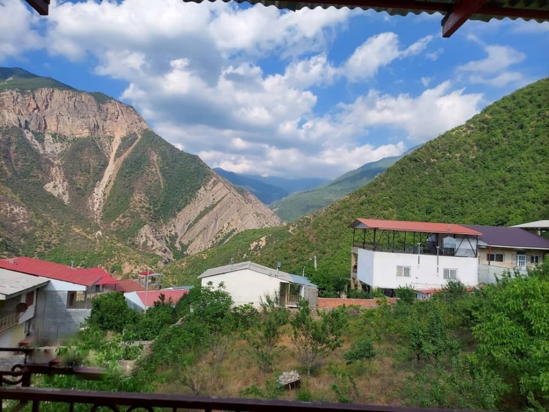 اجاره سوئیت بدون خواب در روستای الستان علی آباد کتول-طبقه اول