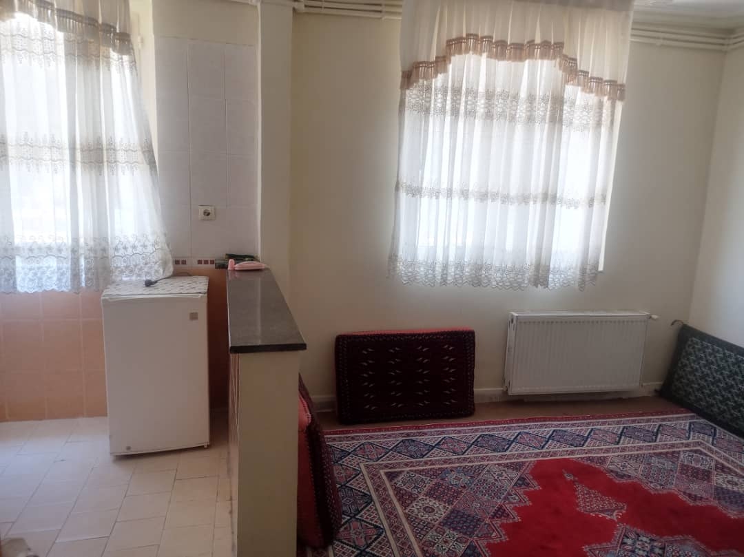 اجاره سوئیت اقامتی در روستای زرآباد  - 35 متری واحد 3 طبقه اول