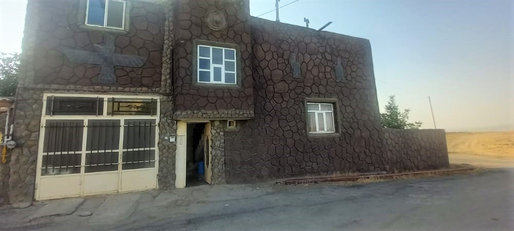 منزل تک خواب در دهه فجر چادگان - 90 متر