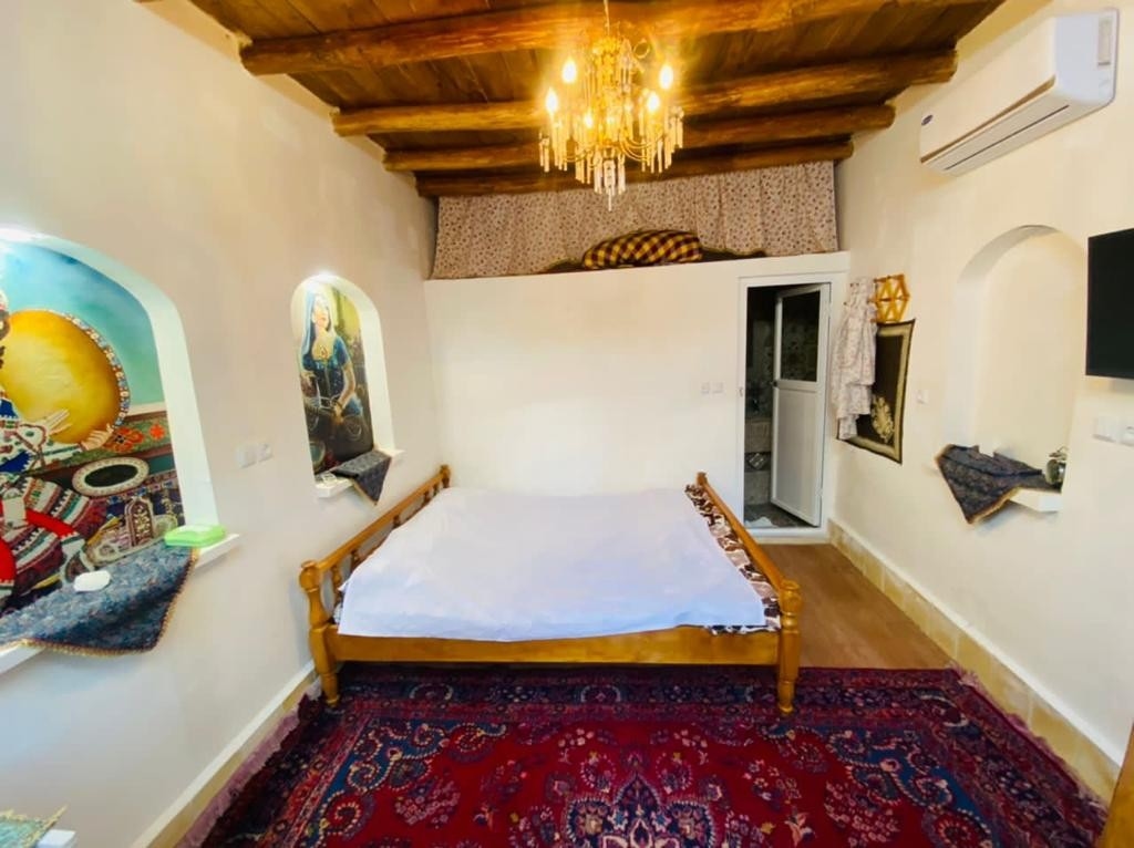 اجاره بومگردی سنتی در باغستان نطنز - مهربانو