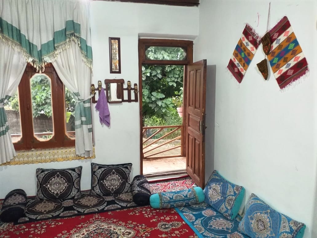 اجاره اتاق سنتی در روستا سرخکلا زیرآب - سوادکوه 1