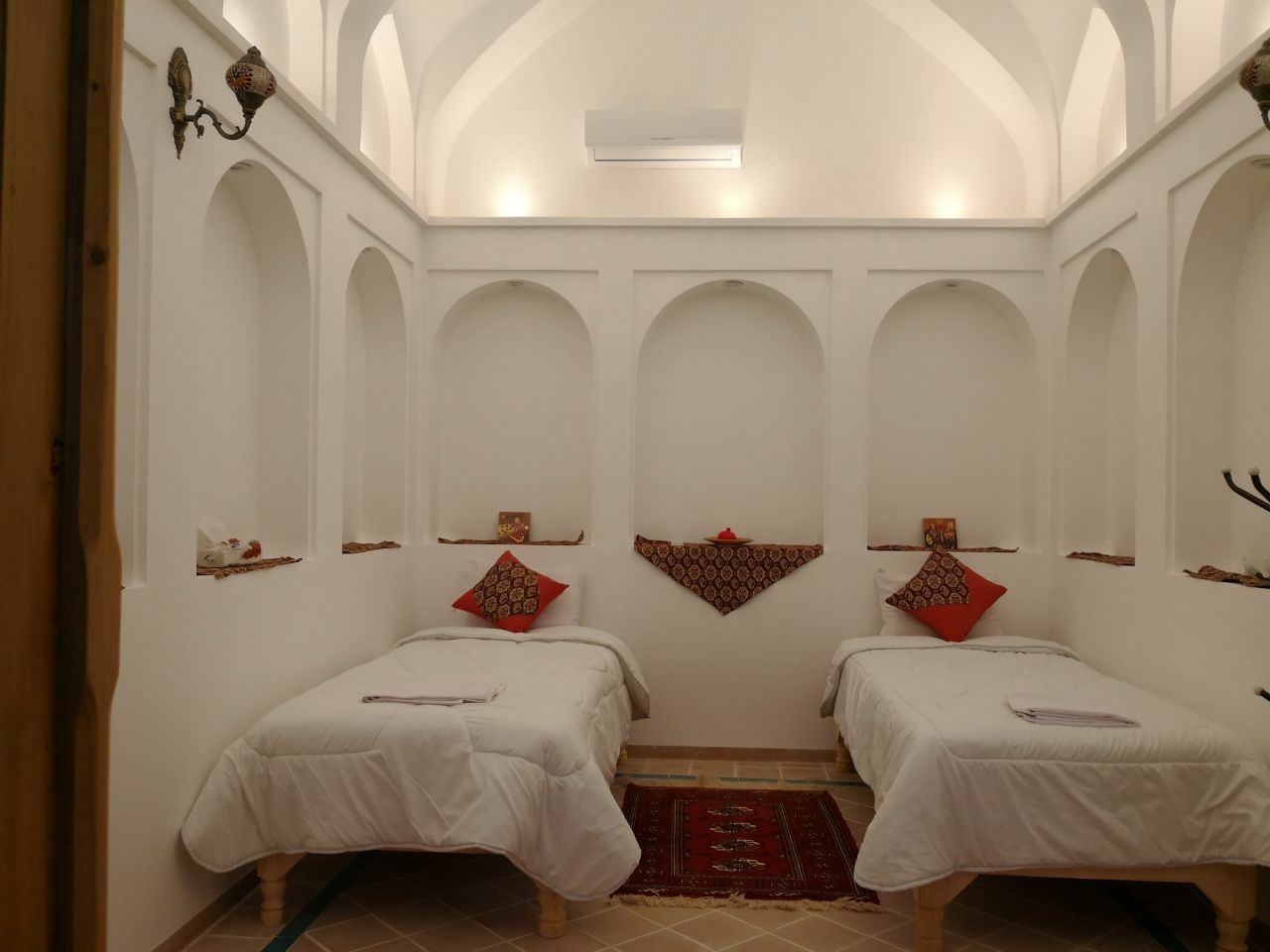 بوم گردی سنتی در اردستان - 2 تخته