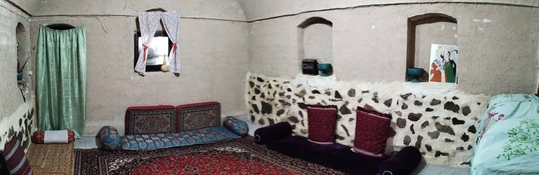اجاره اتاق سنتی در دهکده گلخار بردسیر - 24 متری