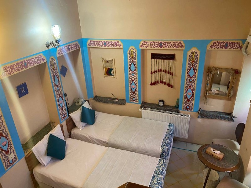 اقامتگاه بوم گردی در بلوار کریم خان زند - سه دری