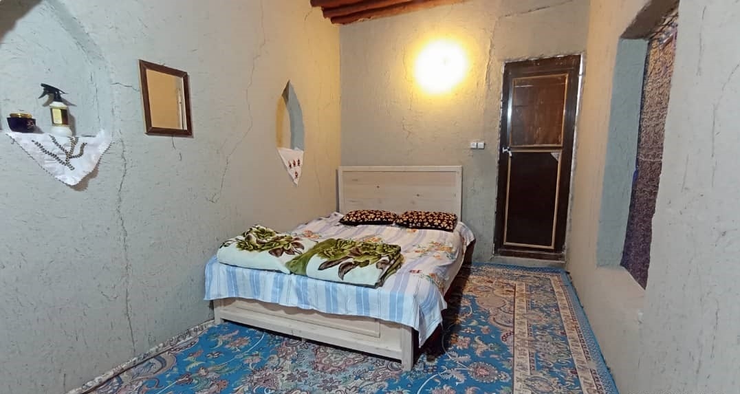 اجاره اتاق دو تخته سنتی در روستای دهخدا قشم - 12متر