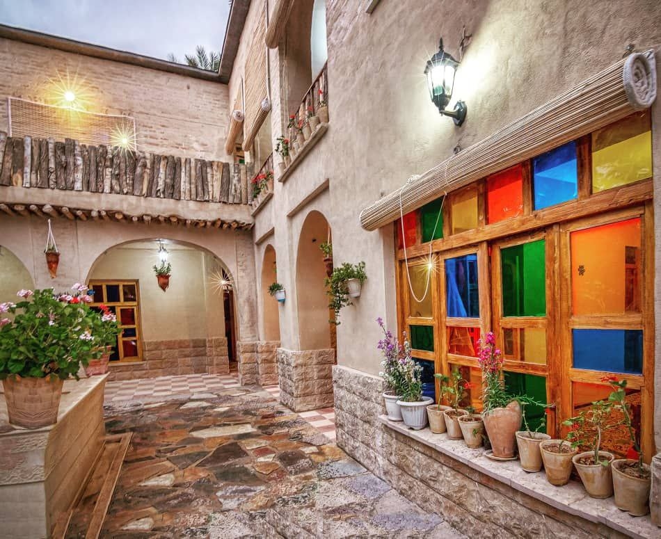 اجاره بومگردی سنتی در روستای غربی - خفر