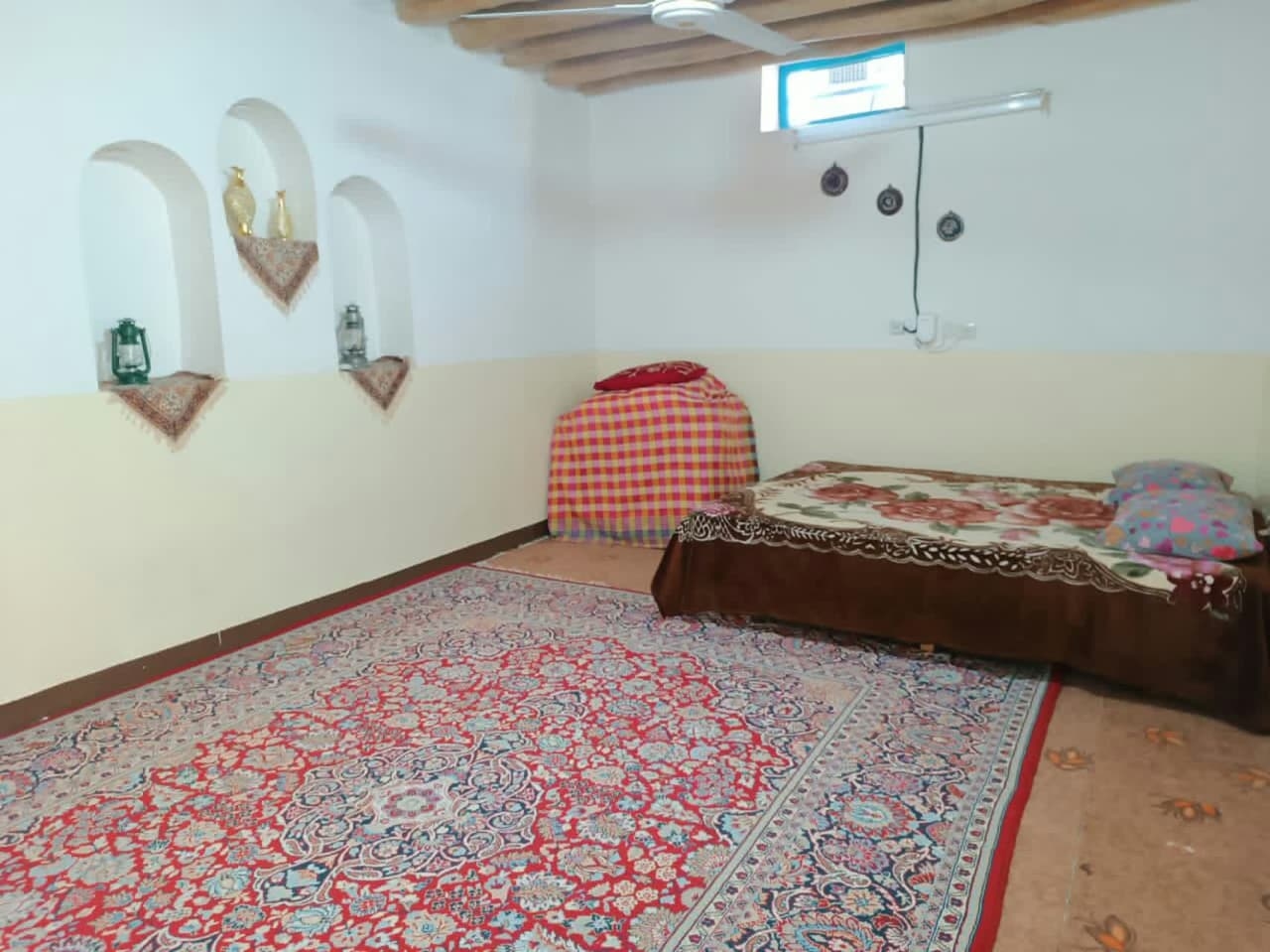اجاره اتاق بومگردی در روستا زرد خشوئیه باغبهادران - اتاق سه
