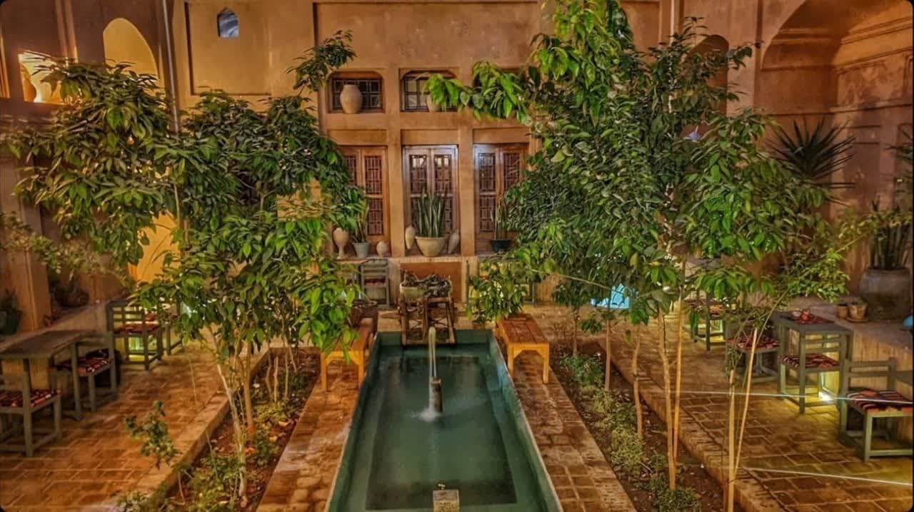 اتاق سنتی شش تخته در خیابان امام یزد