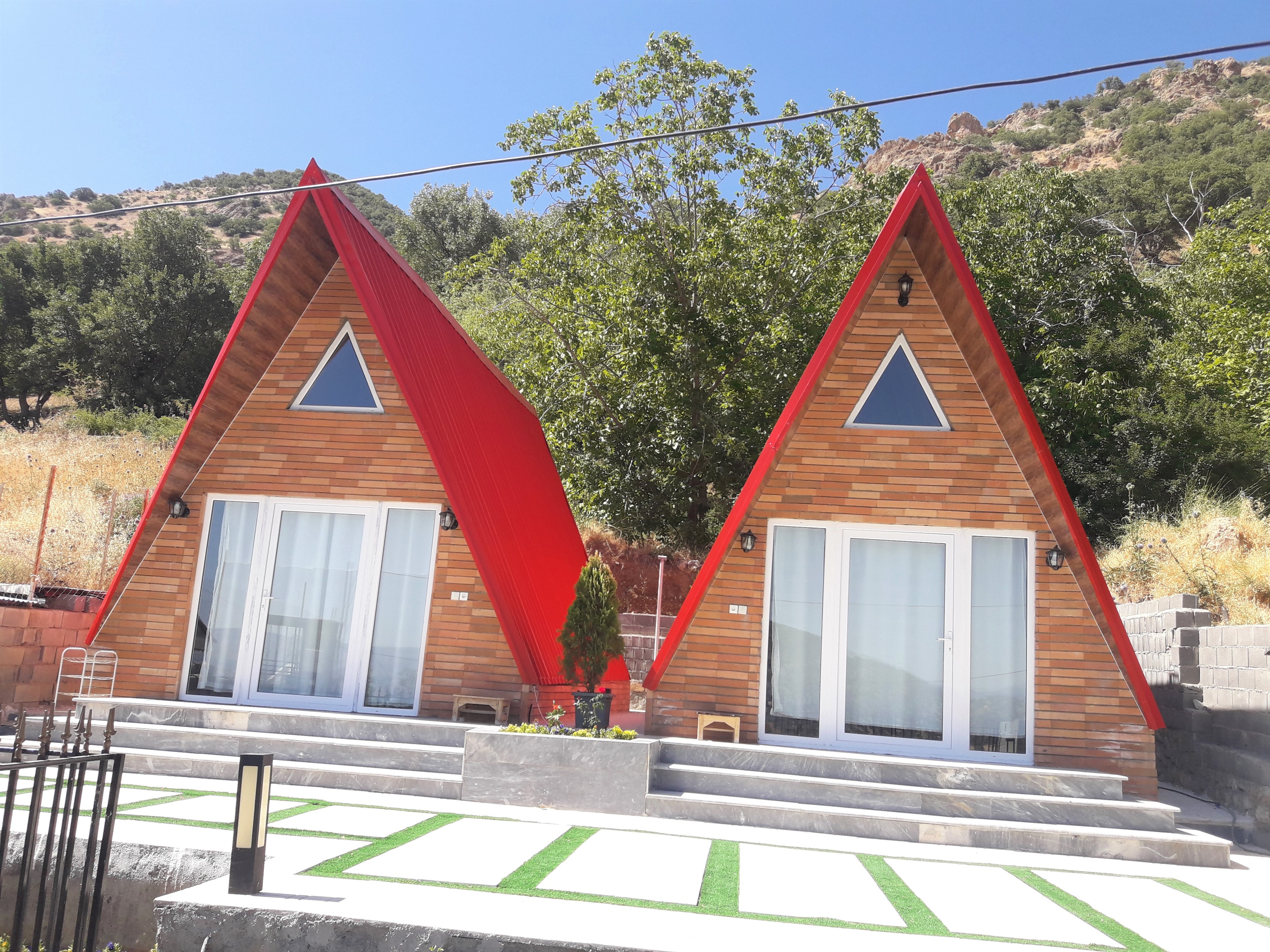 اجاره کلبه سوئیسی در روستای بیاره سی سخت - 1