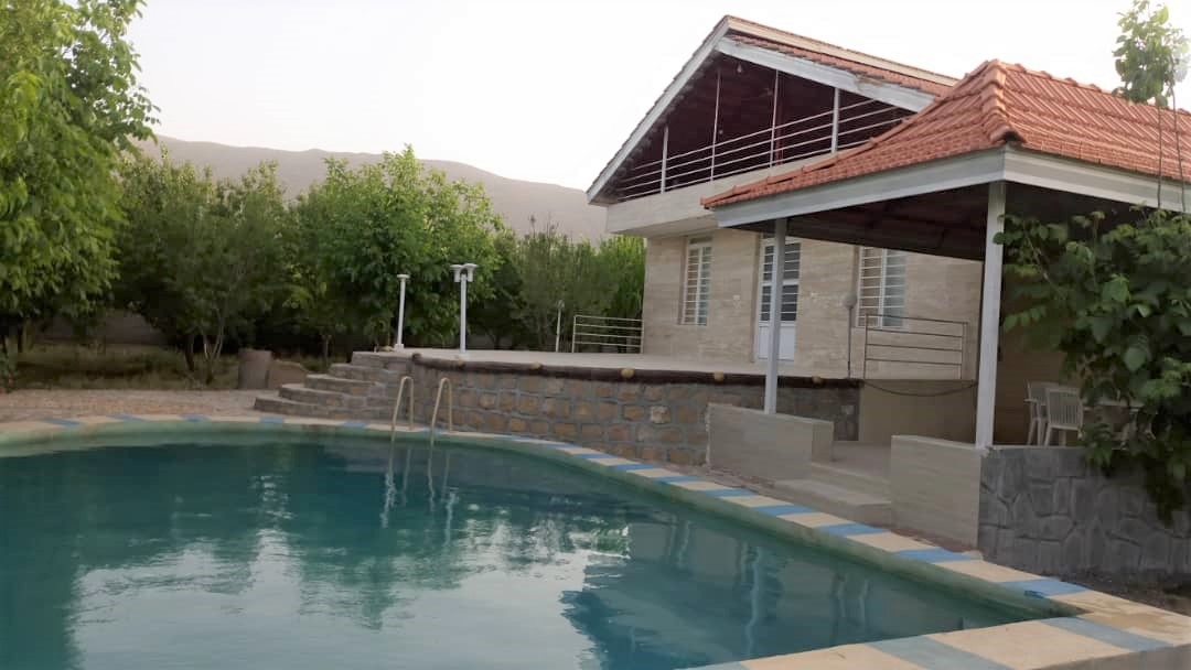 اجاره ویلا استخر روباز در ملوسجان بیضا - شیراز