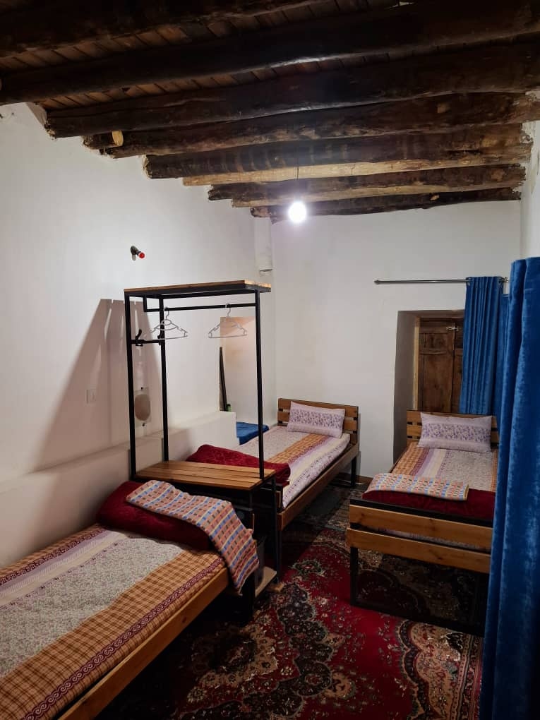 اجاره اتاق سنتی  در اردکان سپیدان-104