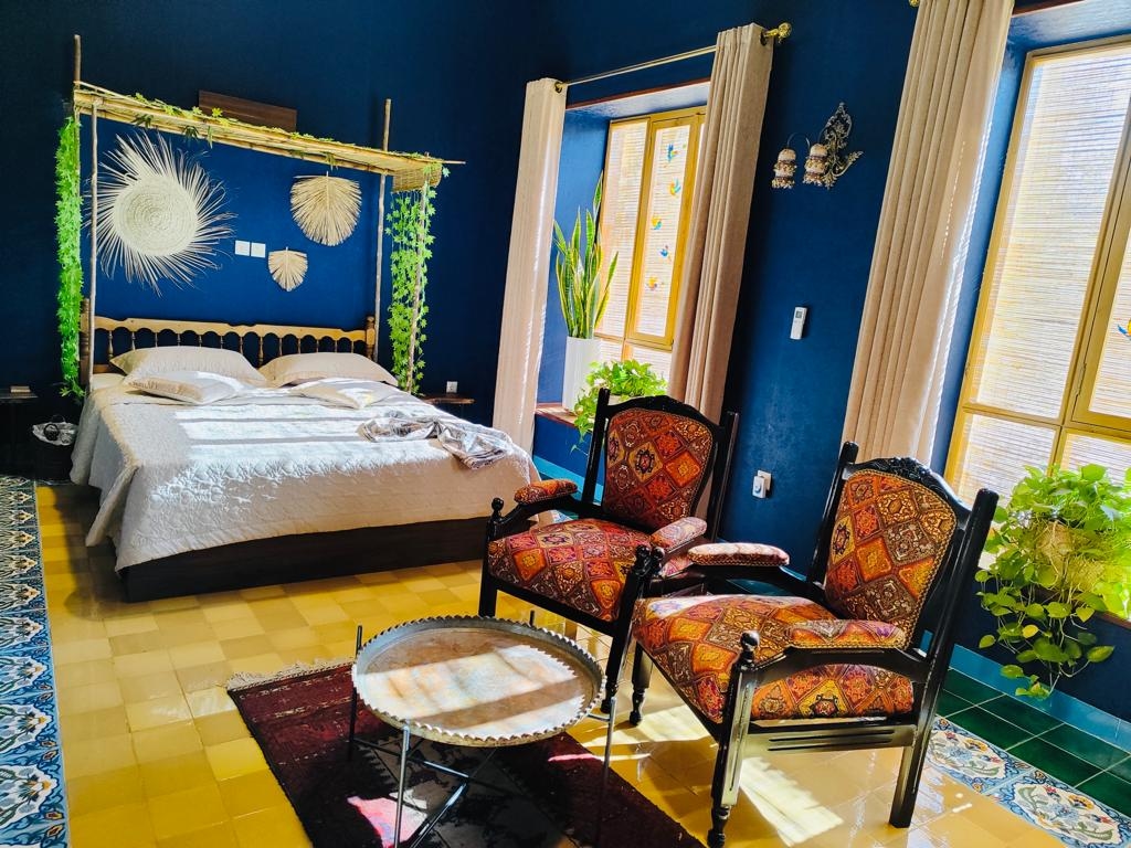 اجاره اتاق سنتی در شیراز - میکال