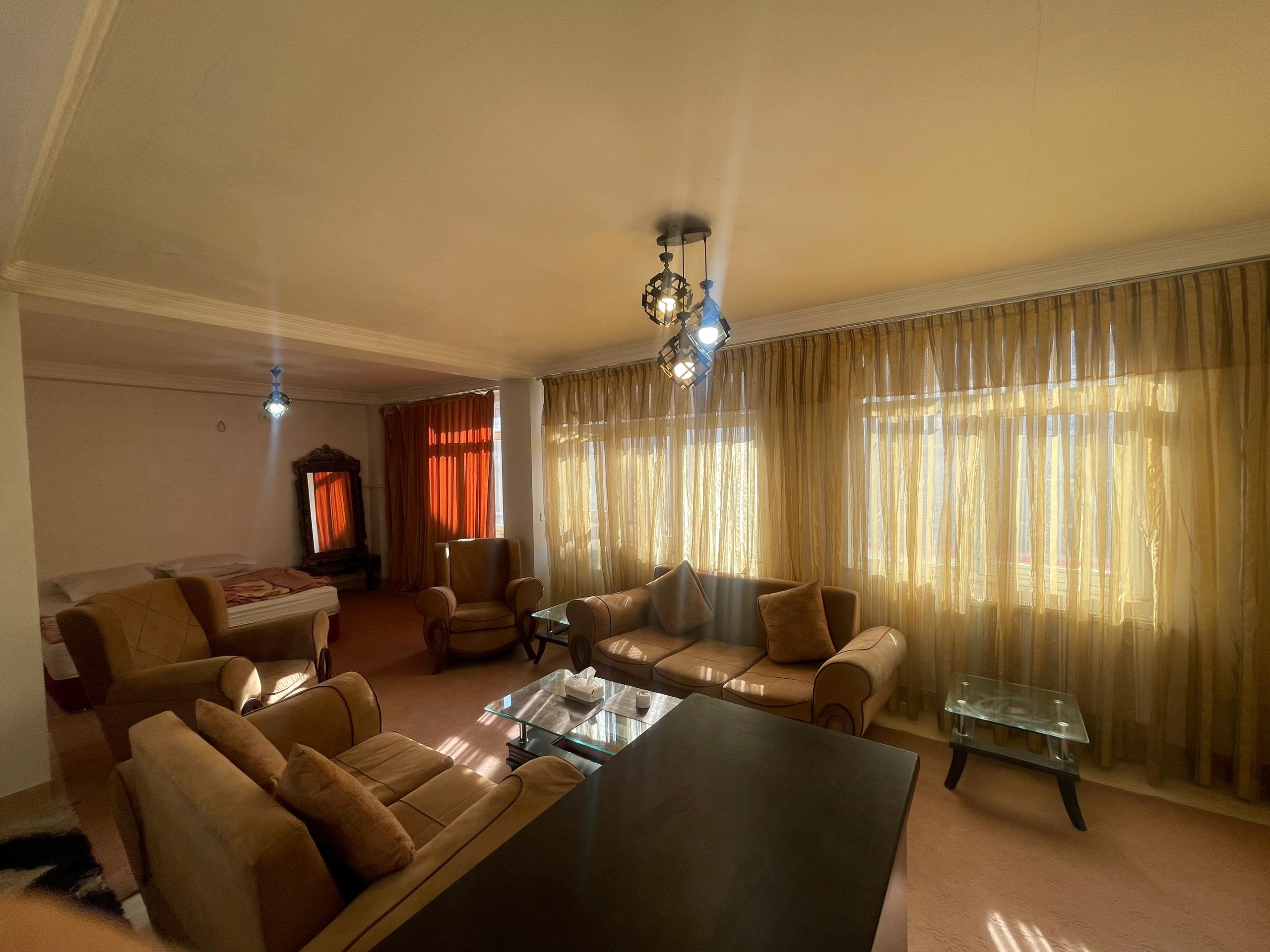 اجاره سوئیت مبله بدون خواب در یاغچیان -طبقه سوم