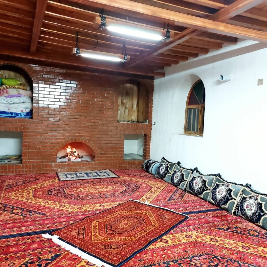 اجاره سوئیت بومگردی با استخر آبسرد در کازرون - vip