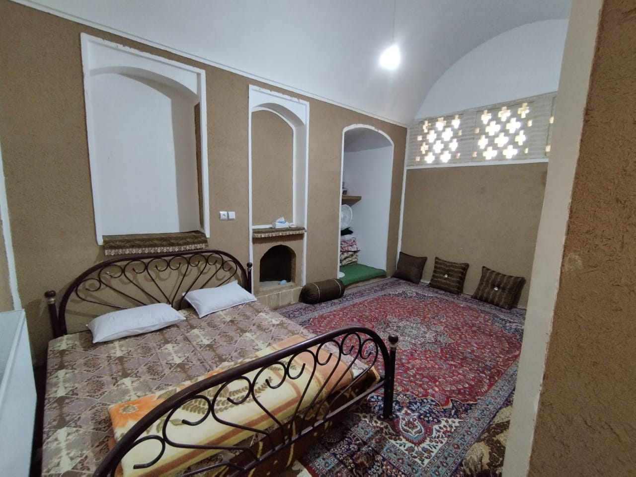 اجاره سوئیت بومگردی در ورزنه