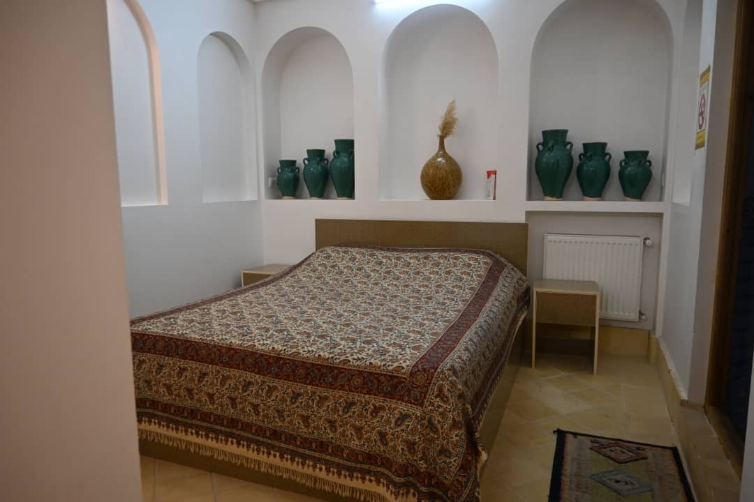 اجاره اتاق در خیابان فاضل نراقی کاشان - چهار تخته شاهنشین 