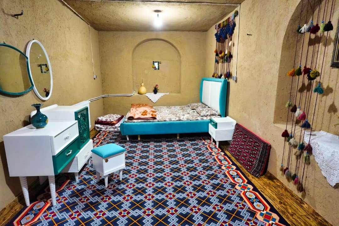 اجاره اتاق در استهبان - بک بک