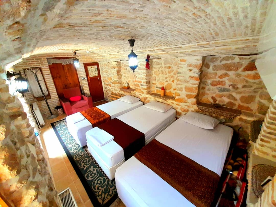 اجاره بومگردی سه تخته در لطفعلی خان زند - 2