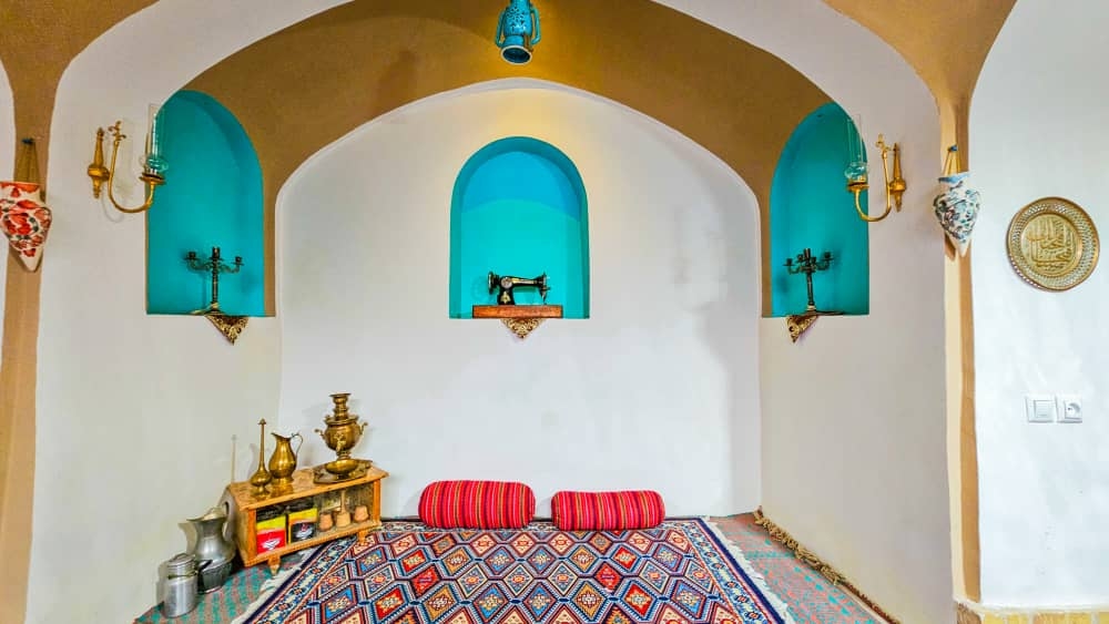 رزرو اتاق در بادرود اصفهان - میرپنج