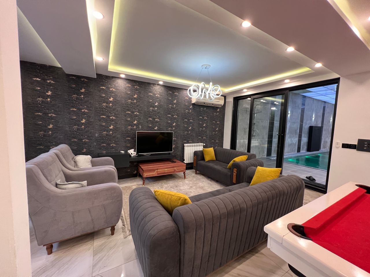 اجاره ویلا با استخر سرپوشیده آبگرم در آزادگان