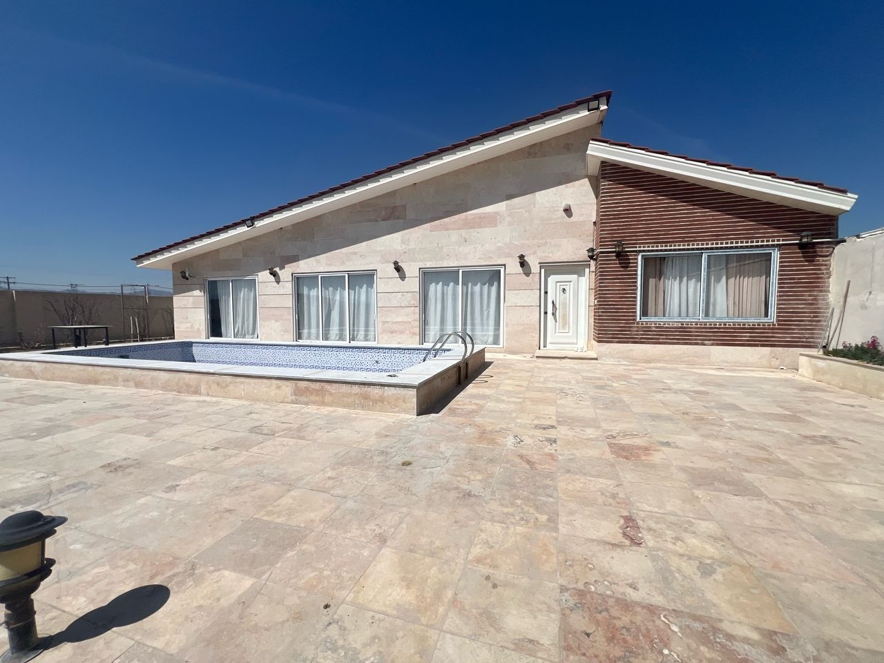 اجاره ویلا استخر دار در زردنجان اصفهان