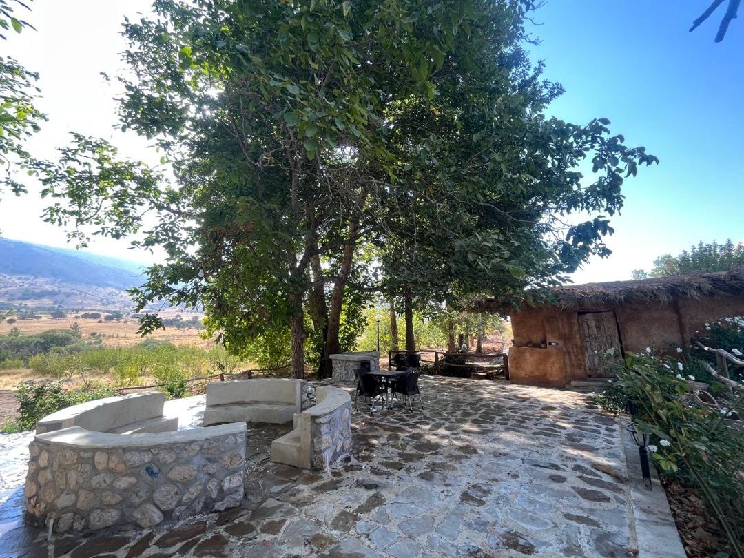 اجاره اقامتگاه سنتی در روستای بوزنجان بیضا - سنگی