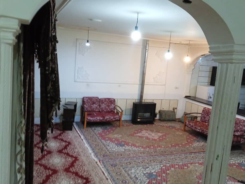 اجاره منزل ویلایی یک خوابه در بلوار دنا سمیرم - 135متر