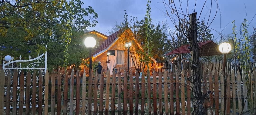 اجاره کلبه سوئیسی در روستای خوشمکان سپیدان