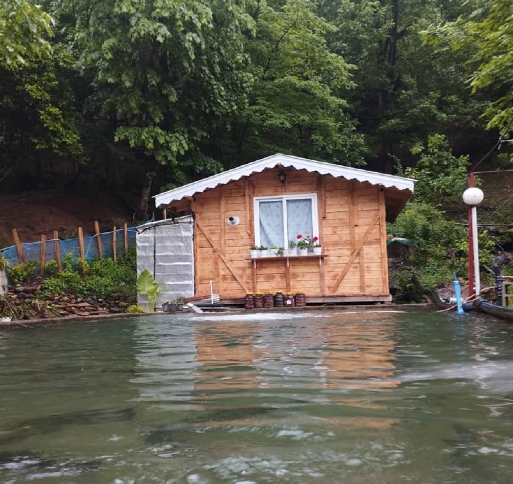 اجاره کلبه چوبی در روستای شانده صومعه سرا