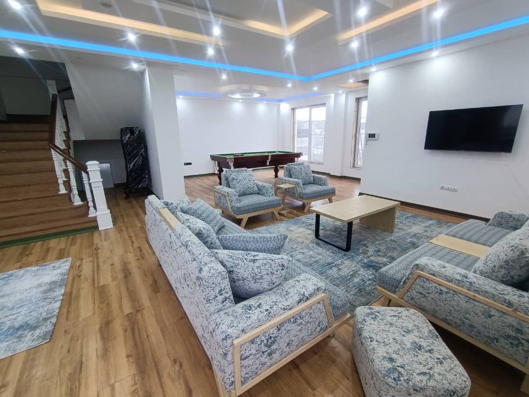 اجاره ویلا جکوزی دار با چشم انداز دریا در بندر انزلی - نارون