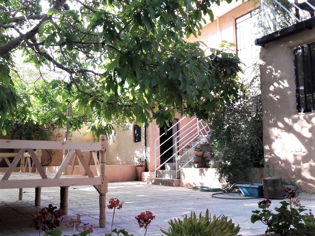 اجاره خانه مرمت شده بومگردی دو خوابه در برشنه سپیدان - نما