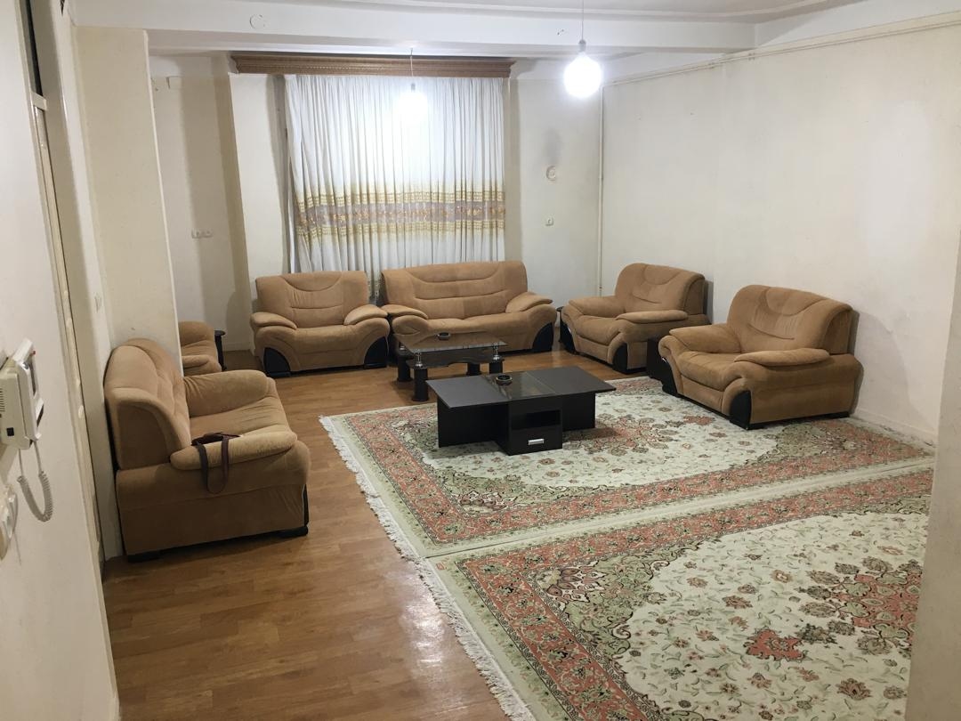 اجاره منزل ویلایی در بلوار شبلی سنندج - مبل کرمی