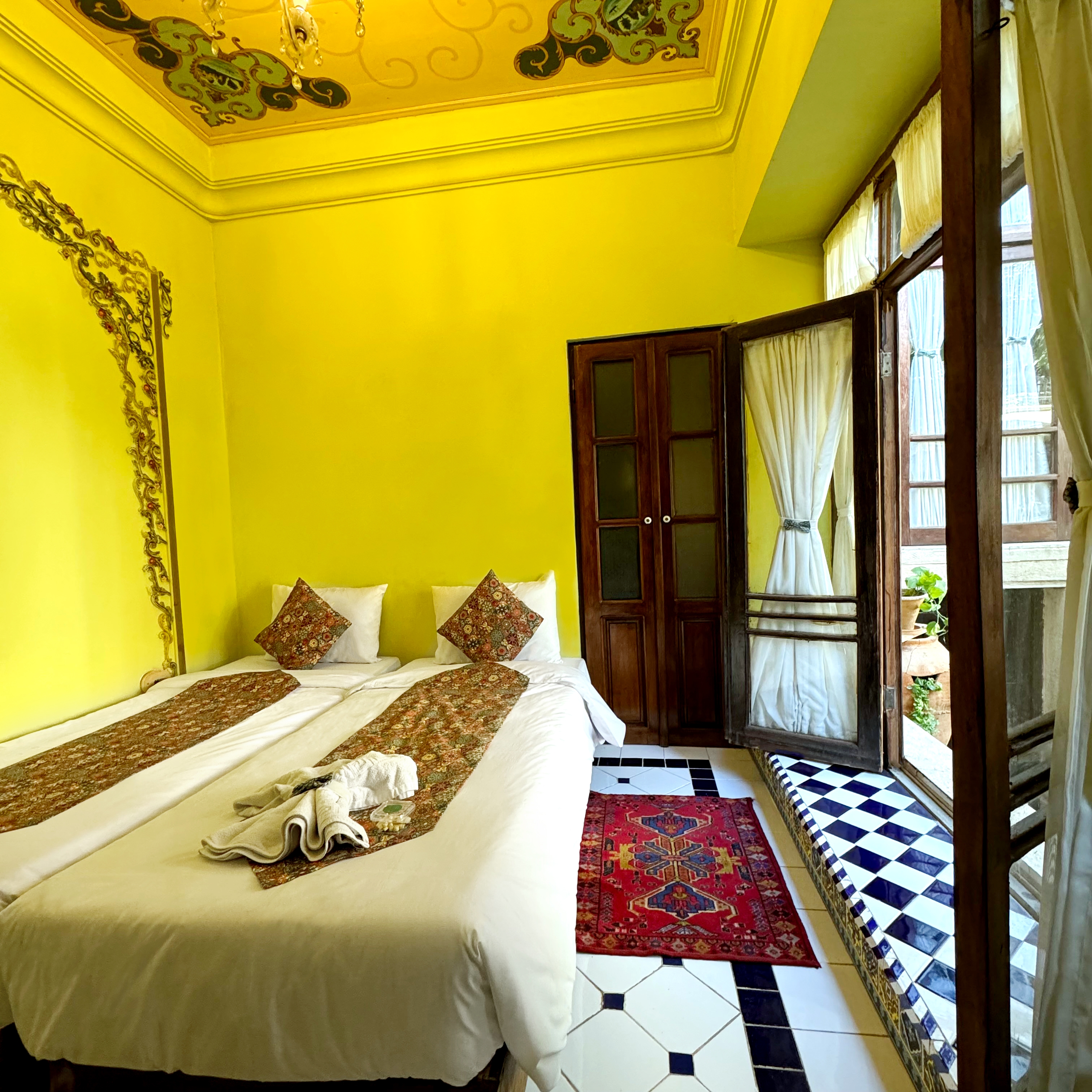 اجاره اتاق سنتی در 9 دی شیراز - دنج