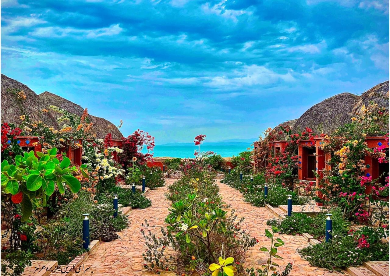 اجاره بومگردی ساحلی در هرمز - کلبه فلت