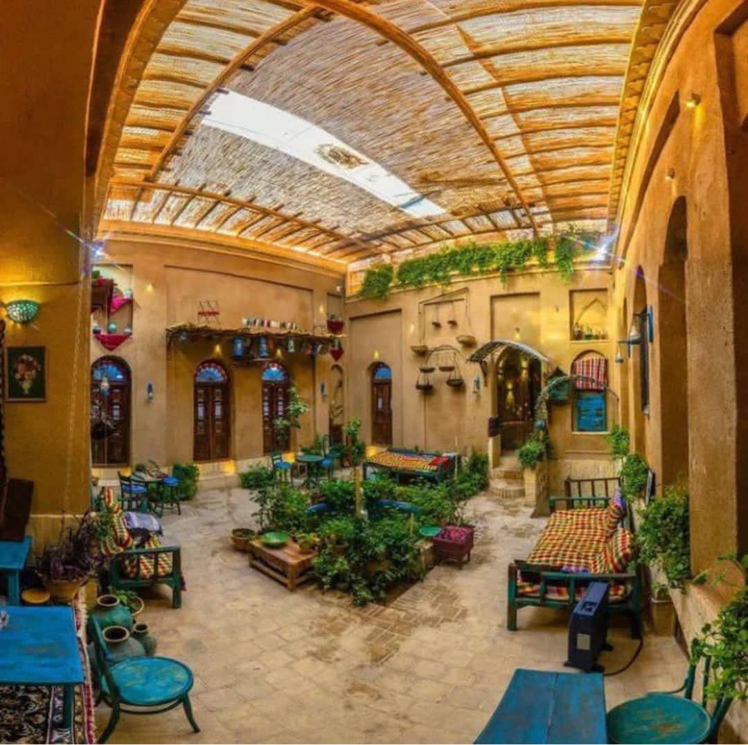 اقامتگاه بومگردی در امام خمینی یزد - اتاق پستو