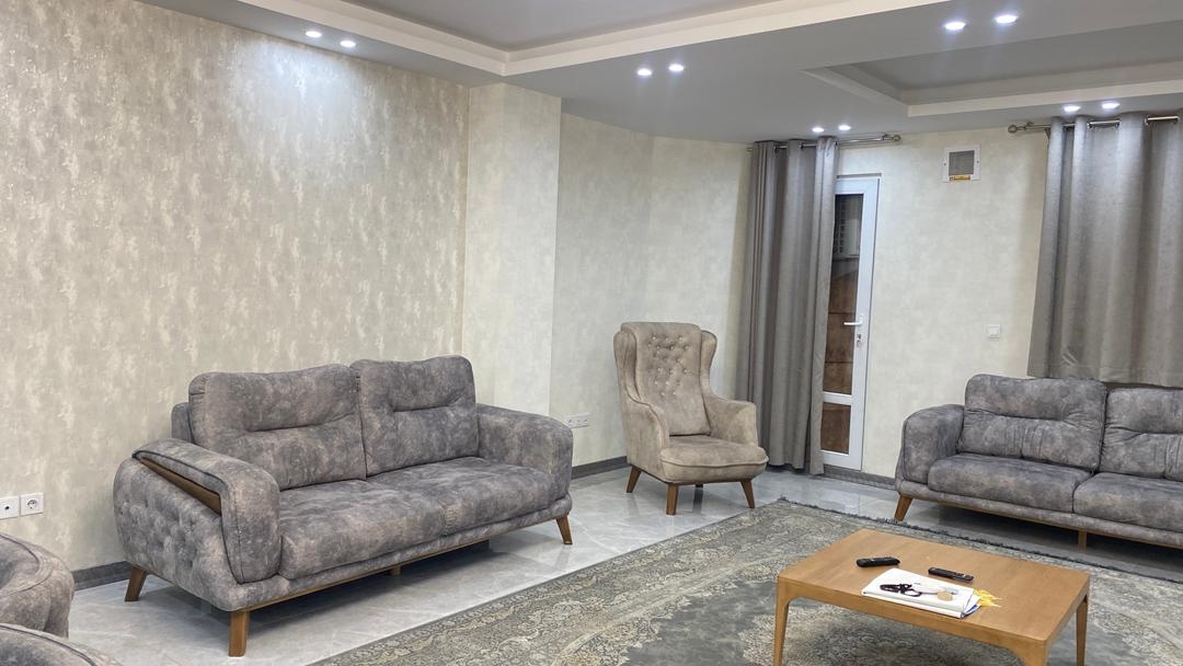 اجاره اپارتمان مبله سه خوابه در خیابان ابیوردی شیراز - طبقه ی اول