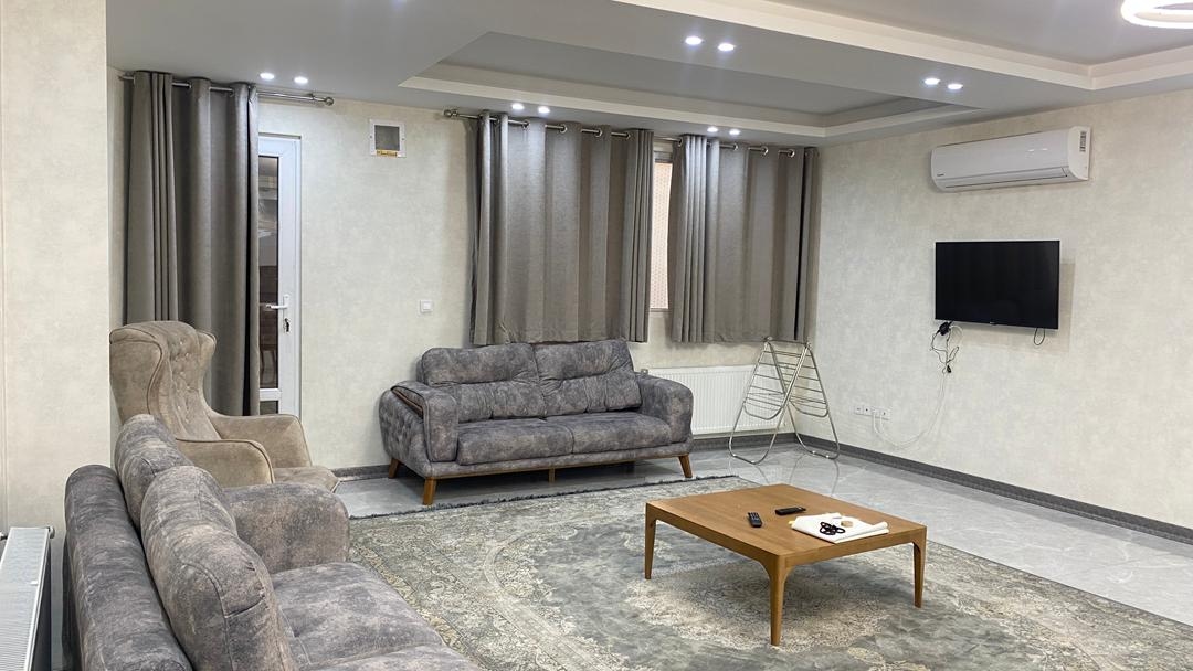 اجاره آپارتمان مبله سه خوابه در خیابان ابیوردی شیراز - طبقه اول