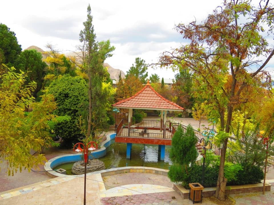 آپارتمان مبله در خیابان ماهانی کرمان - گلستان