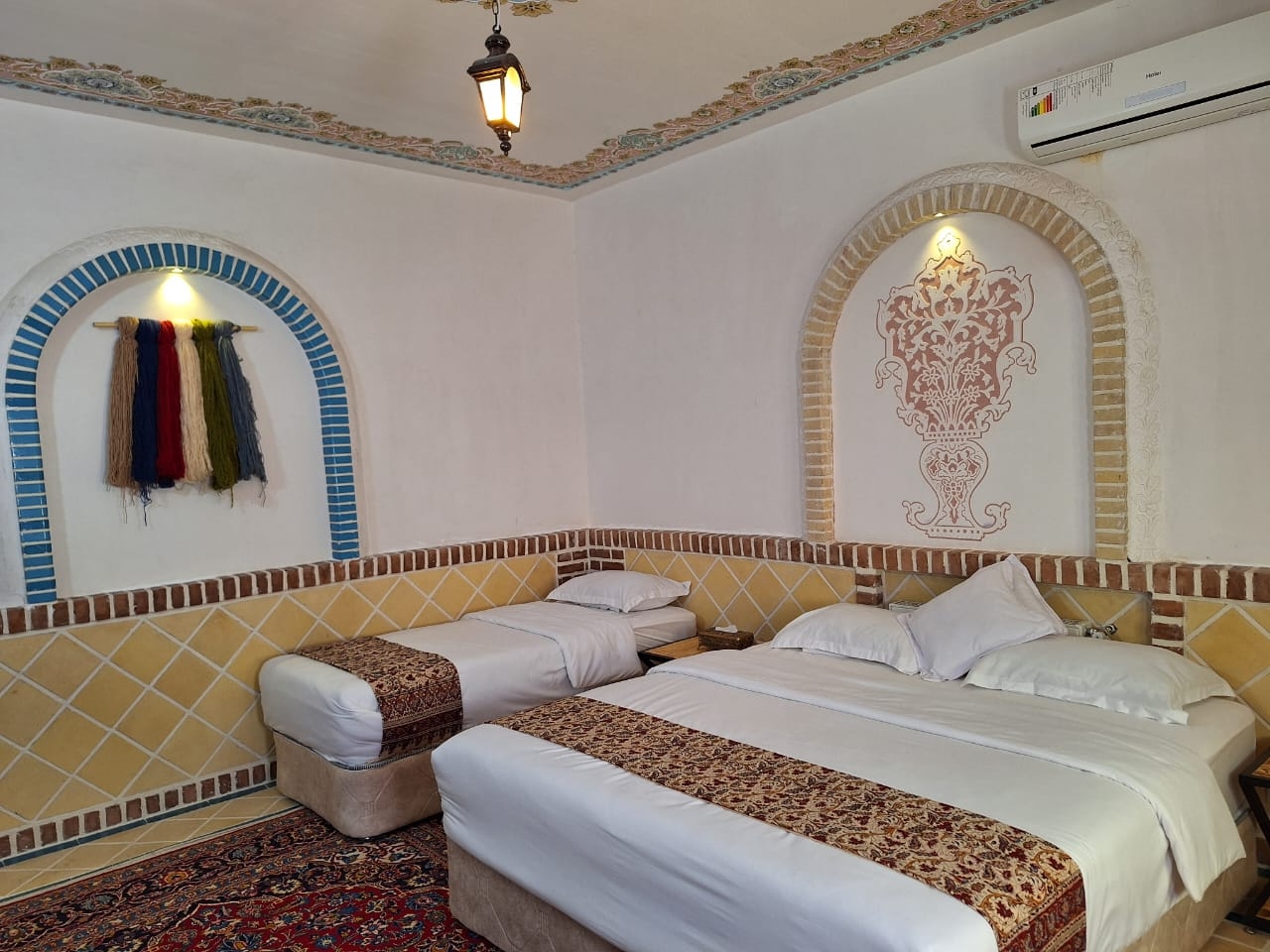 اجاره اتاق بومگردی در روستای ده آباد بادرود - فرش دیاوا واحد1