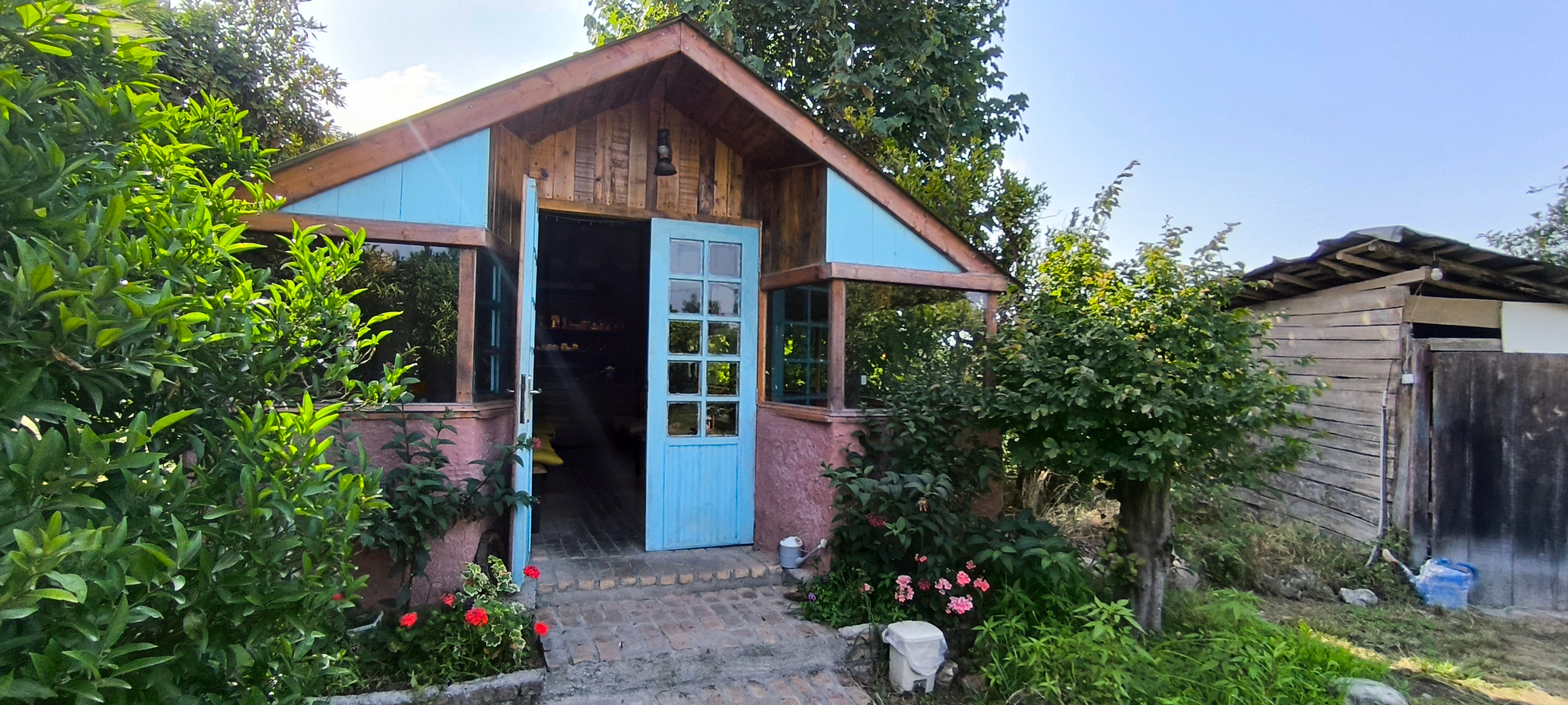 اجاره اقامتگاه سنتی در روستای چلاسر تنکابن - منظرخانم