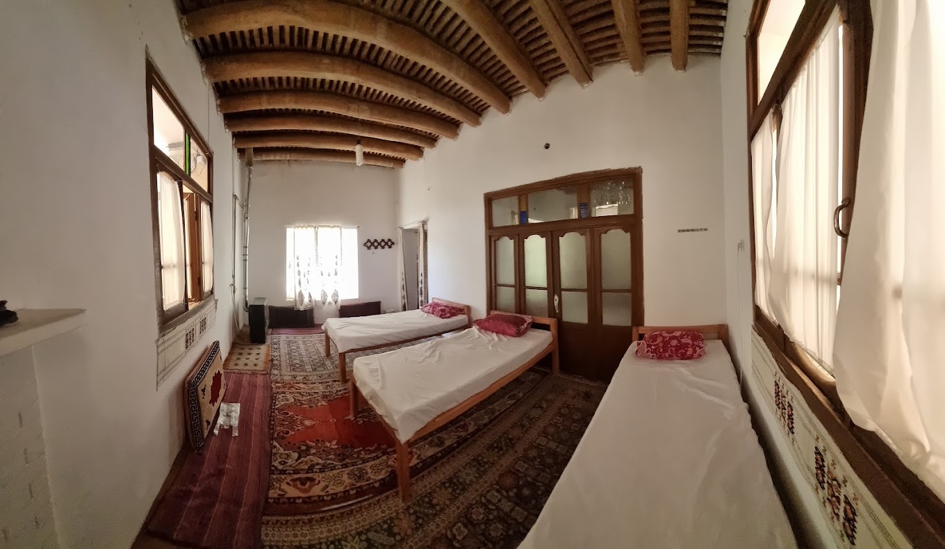 اجاره اقامتگاه بومگردی در بویین میان دشت اصفهان