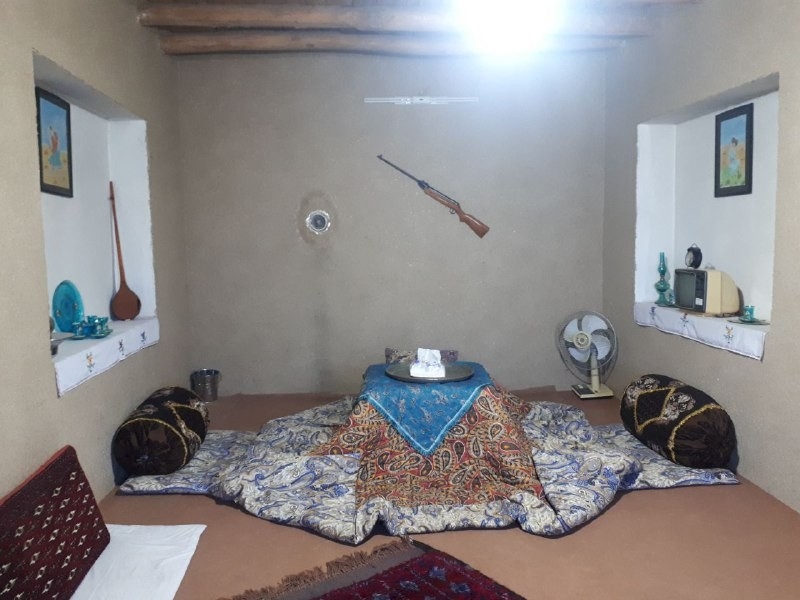 اجاره اقامتگاه بومگردی در درخت سپیدار بینالود - کدخدا خان جان