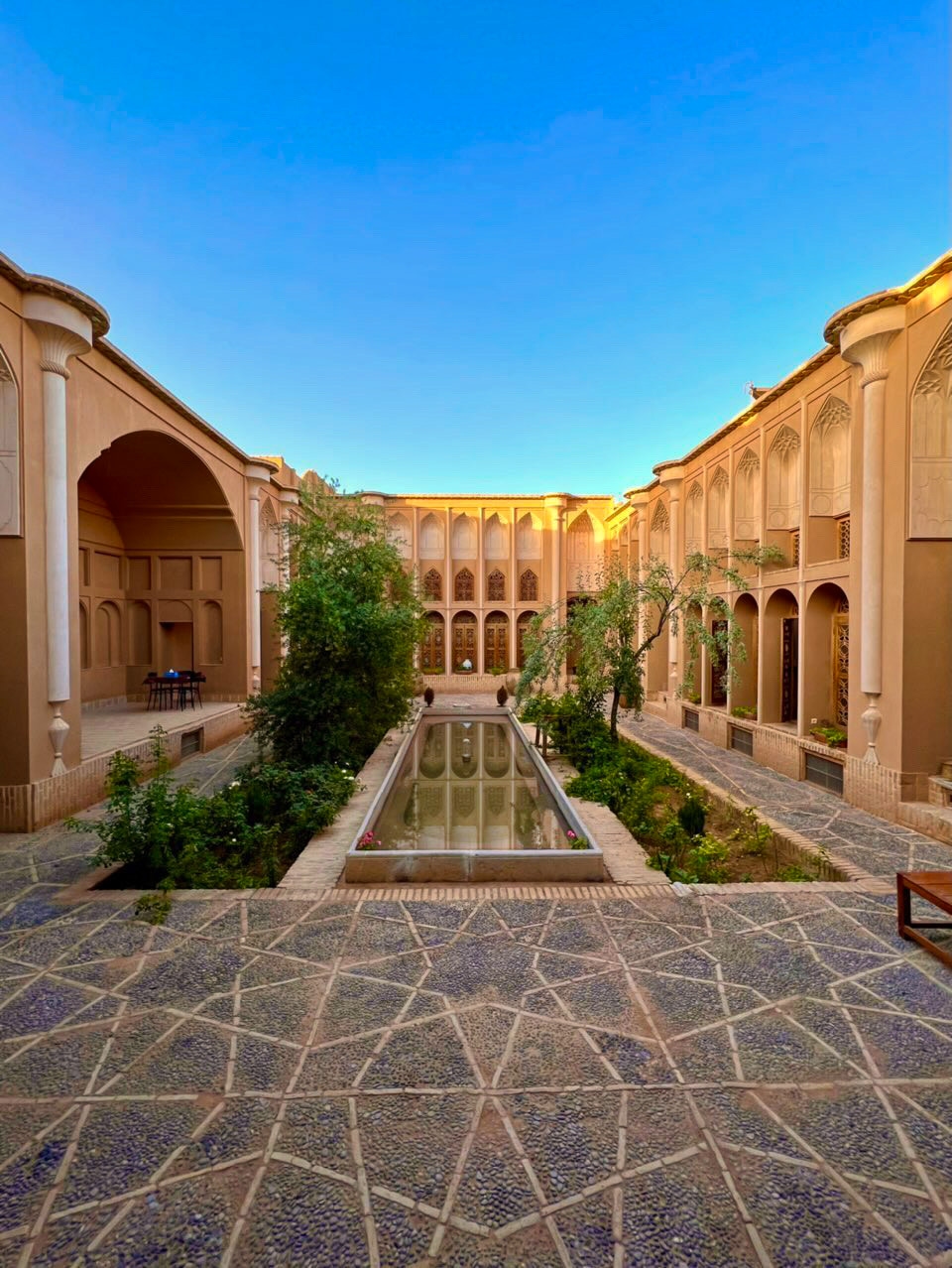 اجاره سوئیت سنتی دو تخته در یزد - آناهیتا