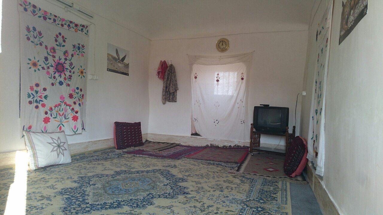 اجاره اقامتگاه بومگردی ارزان در خارتوران شاهرود - اتاق زاغ بور