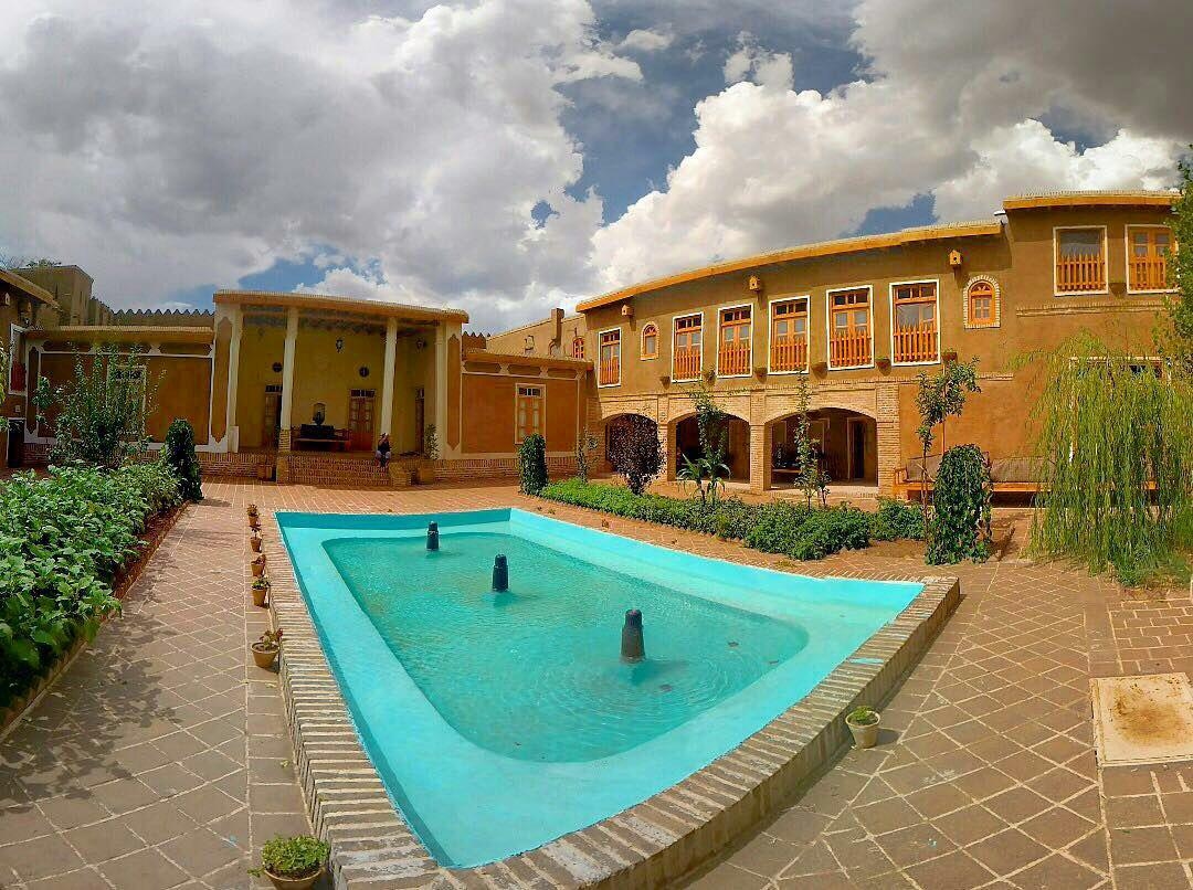 اجاره اقامتگاه بومگردی در رادکان چناران