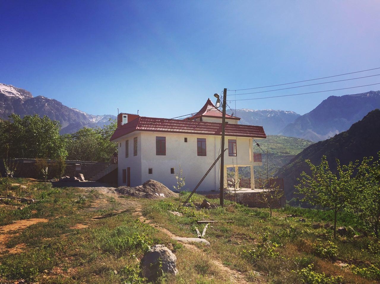 اجاره سوئیت کوهستانی در بیاره سی سخت - شیشه ای